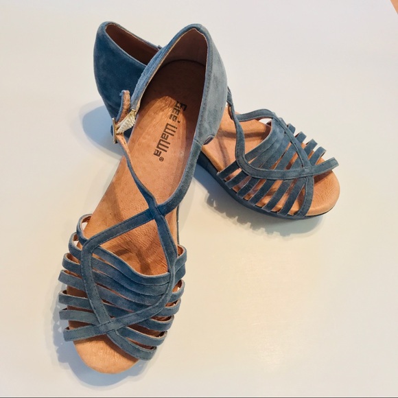 Anthropologie Shoes - Anthropologie Retro Suede Sandal